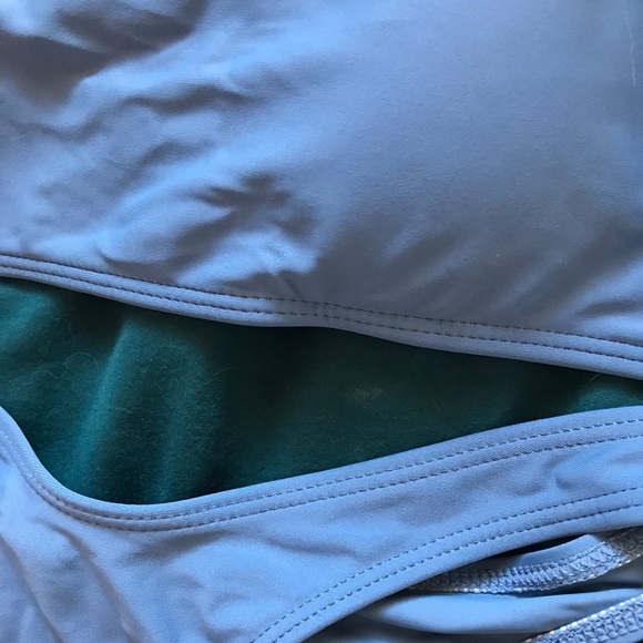 Bikini - Picture 2 of 2